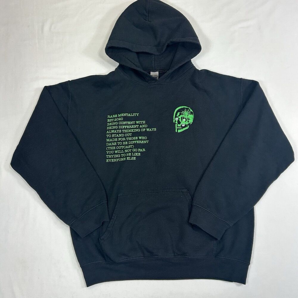 Gildan Heavy Blend Men’s M Black Pullover Hoodie Skull 'Rare Mentality'